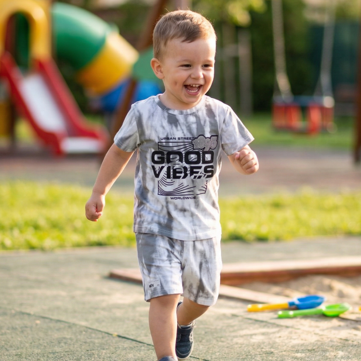 Good Vibes – T-Shirt with Short