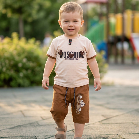 Moschino – T-Shirt & Shorts
