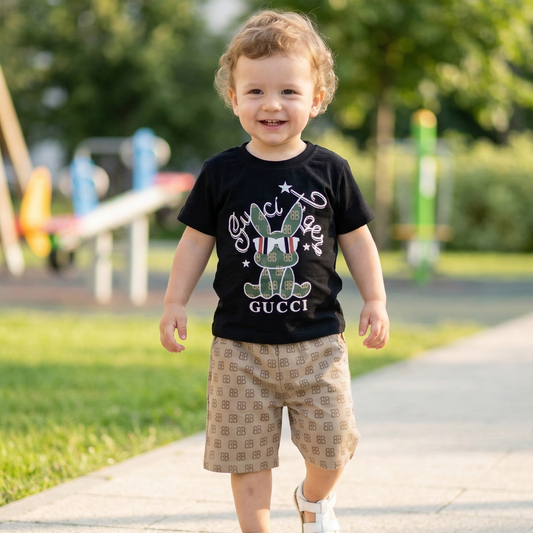 Gucci T-Shirt and Shorts